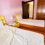 Sunny Lägenhet Vlorë