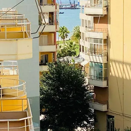 Sunny Wlora
